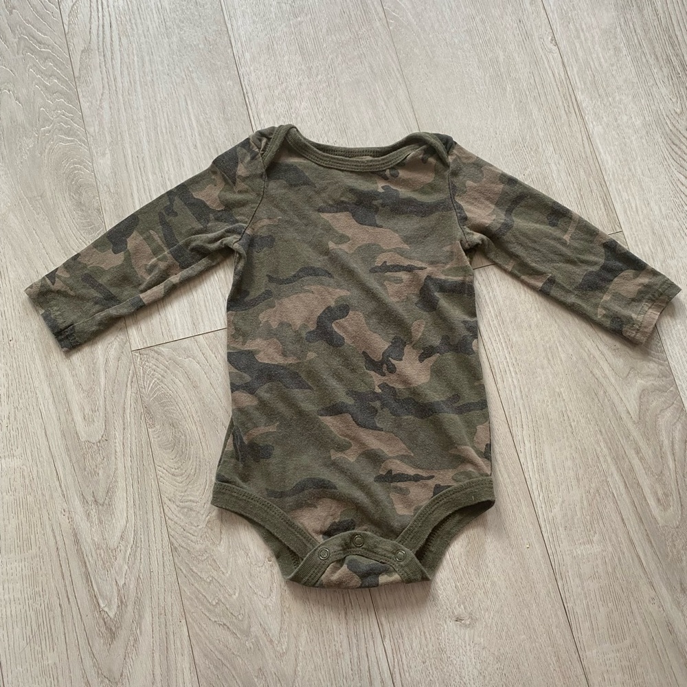3/10$ George bodysuit 18-24 month